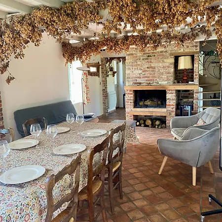 Les Du Tilleul De 펜션 카셀