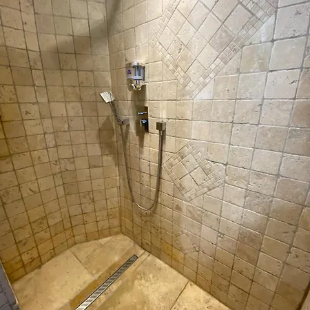 Les Du Tilleul De 펜션 *